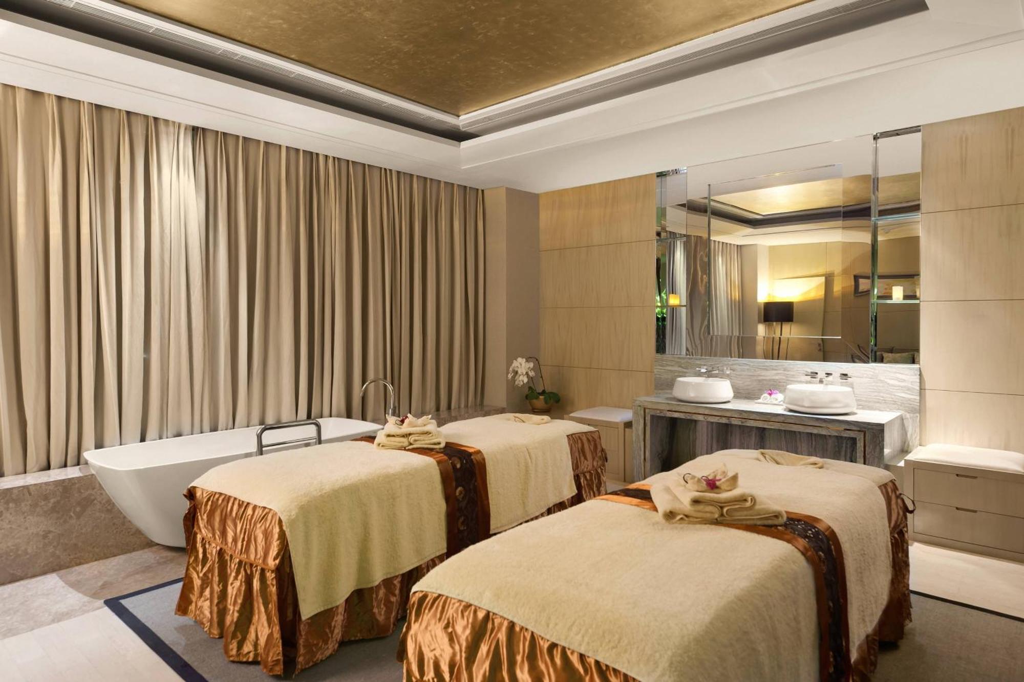 Sheraton Changchun Jingyuetan Hotel Exterior foto