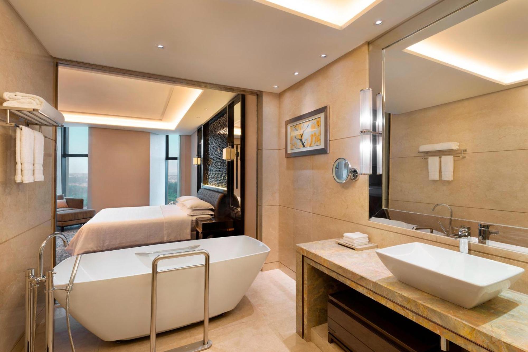 Sheraton Changchun Jingyuetan Hotel Exterior foto