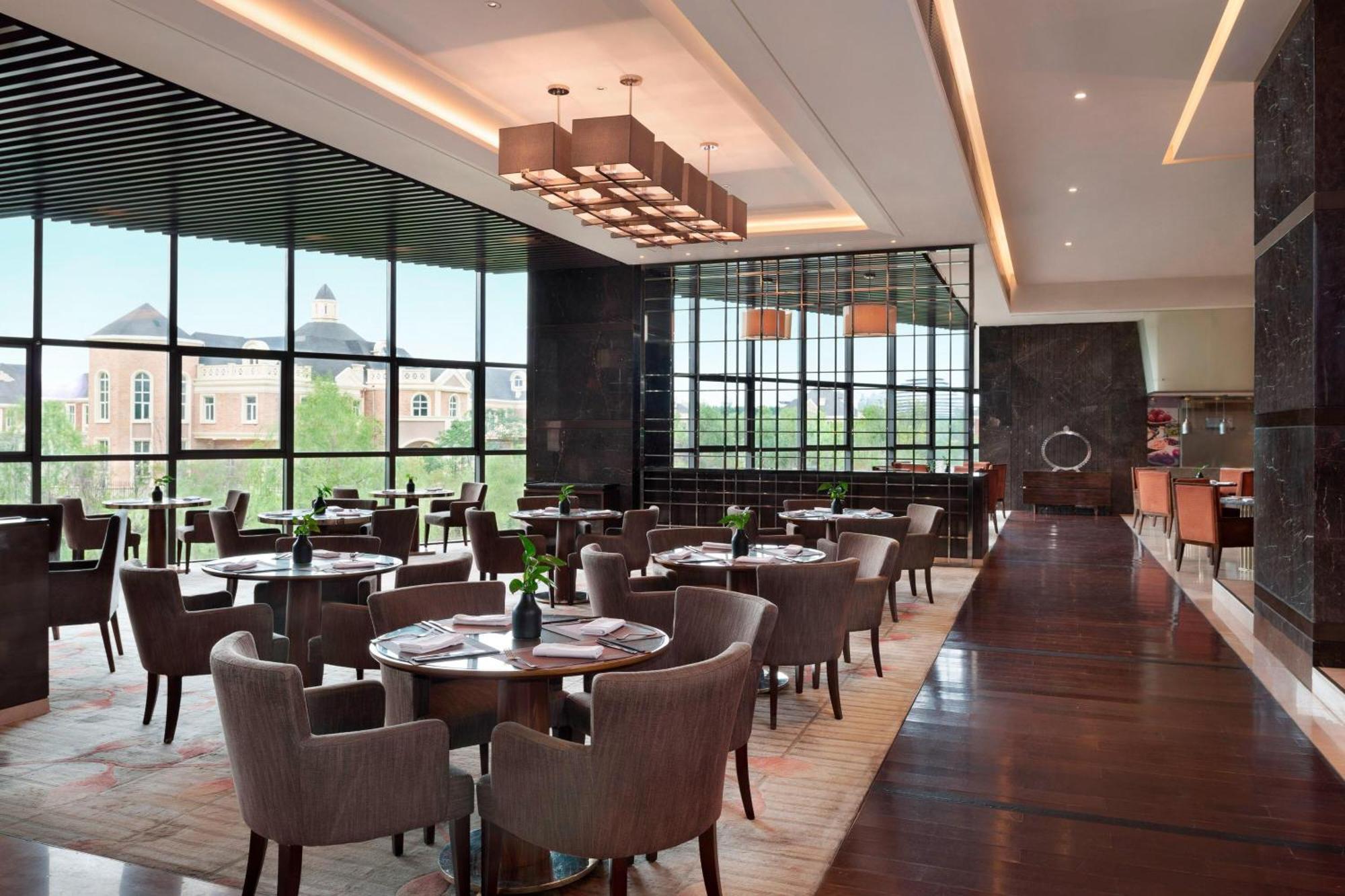 Sheraton Changchun Jingyuetan Hotel Exterior foto